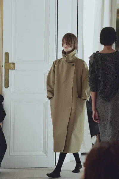 Look 18